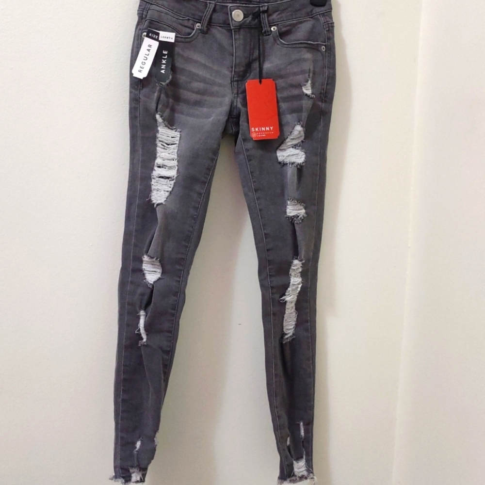 Gray ripped skinny jeans